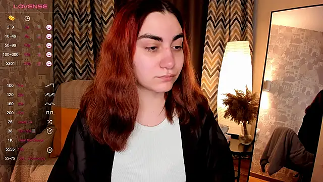 hannacheekss  online show from 10/10/25, 02:10