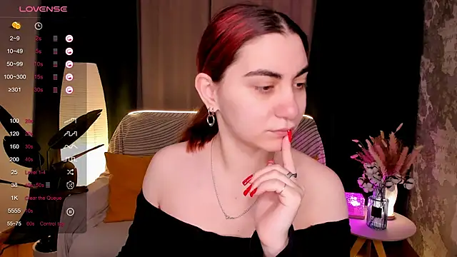 Snapshot of hannacheekss_ chatting on 02/10/26, 02:04 hannacheekss online show from 02/10/26, 02:04