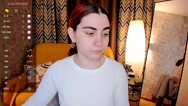 Snapshot of hannacheekss_ chatting on 02/20/26, 06:26 hannacheekss online show from 02/20/26, 06:26