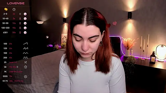 Snapshot of hannacheekss_ chatting on 02/25/26, 02:10 hannacheekss online show from 02/25/26, 02:10