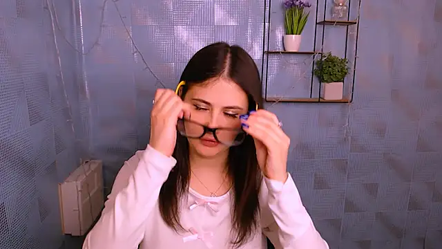 AliceSexyyy  online show from 01/06/25, 01:30