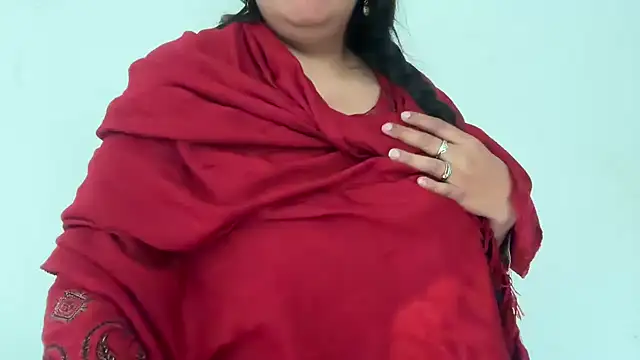 Snapshot of MashaCL chatting on 03/25/26, 10:10 MashaCL online show from 03/25/26, 10:10