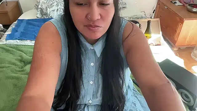 Snapshot of MashaCL chatting on 04/03/26, 08:12 MashaCL online show from 04/03/26, 08:12