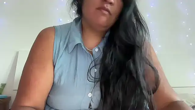 Snapshot of MashaCL chatting on 04/06/26, 04:52 MashaCL online show from 04/06/26, 04:52