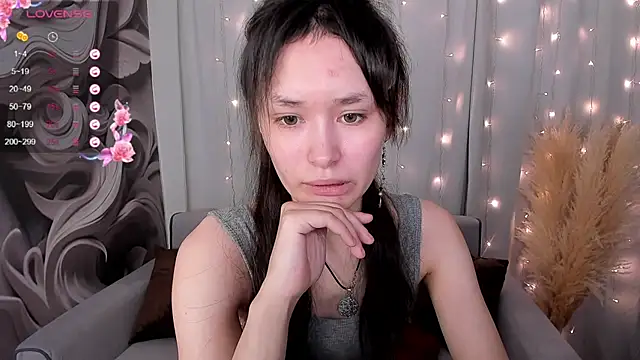 Snapshot of Emily_Strikeee chatting on 01/16/25, 09:27 Emily Strikeee online show from 01/16/25, 09:27