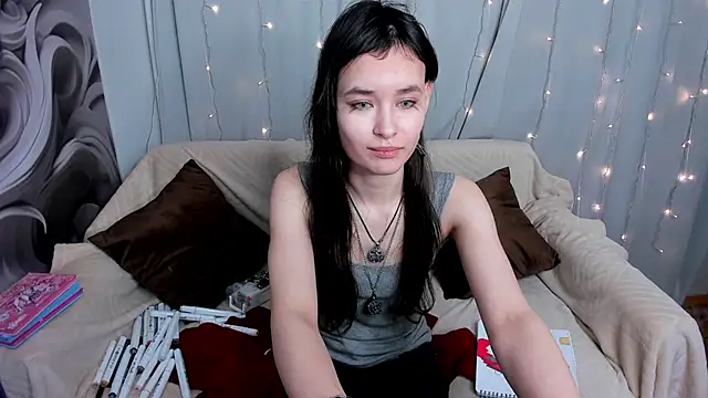 Snapshot of Emily_Strikeee chatting on 01/30/25, 12:48 Emily Strikeee online show from 01/30/25, 12:48