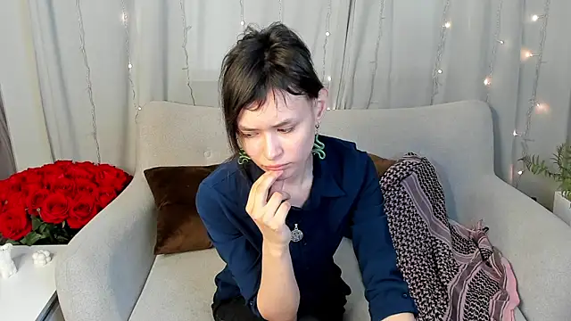 Snapshot of Emily_Strikeee chatting on 03/06/25, 09:58 Emily Strikeee online show from 03/06/25, 09:58