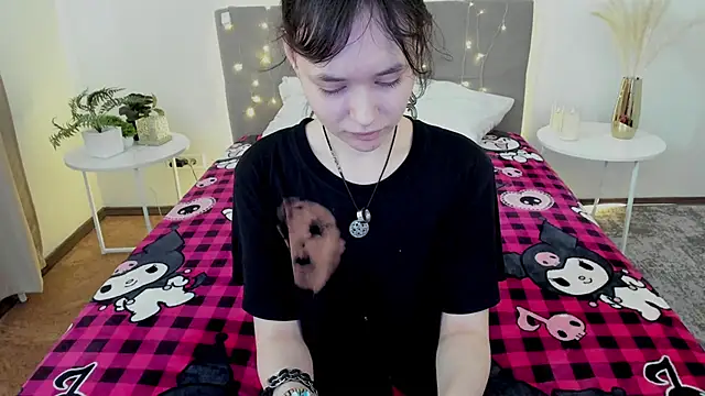 Snapshot of Emily_Strikeee chatting on 05/28/26, 01:58 Emily Strikeee online show from 05/28/26, 01:58