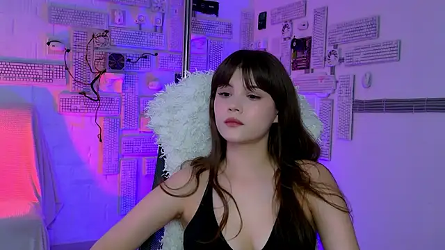 Snapshot of EvaThopson chatting on 03/21/26, 08:19 EvaThopson online show from 03/21/26, 08:19