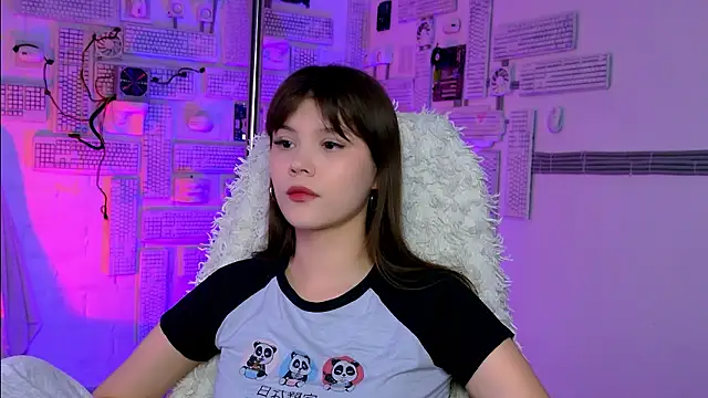 Snapshot of EvaThopson chatting on 03/26/26, 08:31 EvaThopson online show from 03/26/26, 08:31