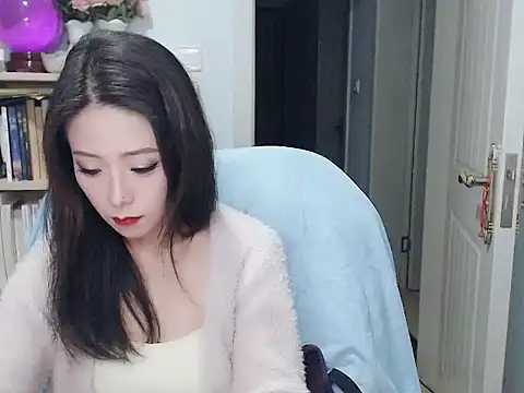 Snapshot of SuSushi728 chatting on 01/10/26, 03:47 SuSushi728 online show from 01/10/26, 03:47