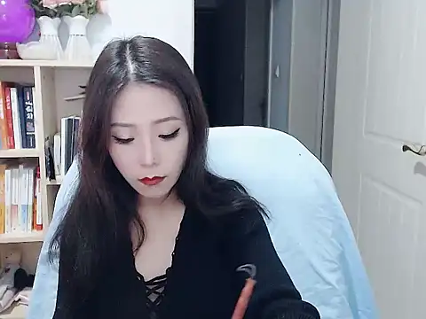 Snapshot of SuSushi728 chatting on 02/06/26, 04:10 SuSushi728 online show from 02/06/26, 04:10