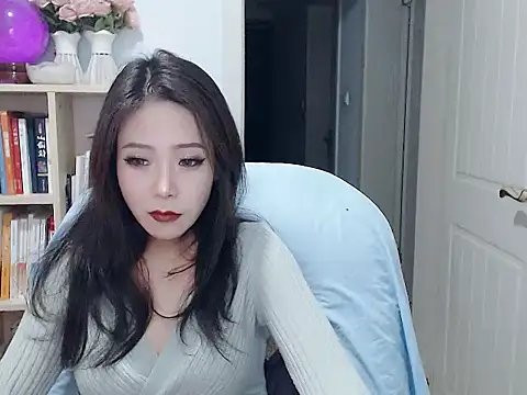 Snapshot of SuSushi728 chatting on 02/11/26, 03:50 SuSushi728 online show from 02/11/26, 03:50