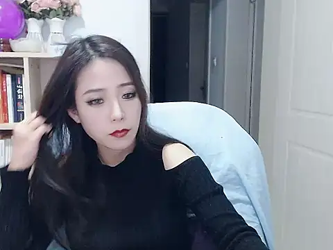 Snapshot of SuSushi728 chatting on 02/24/26, 03:32 SuSushi728 online show from 02/24/26, 03:32