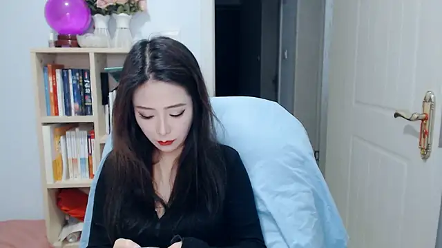 Snapshot of SuSushi728 chatting on 03/28/26, 04:50 SuSushi728 online show from 03/28/26, 04:50