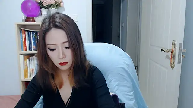 Snapshot of SuSushi728 chatting on 04/25/26, 03:42 SuSushi728 online show from 04/25/26, 03:42