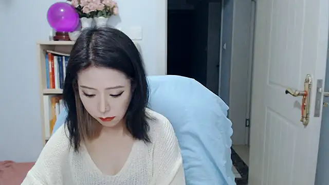 Snapshot of SuSushi728 chatting on 05/19/26, 04:13 SuSushi728 online show from 05/19/26, 04:13