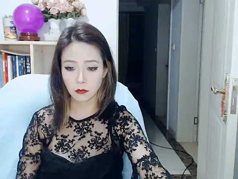 Snapshot of SuSushi728 chatting on 06/24/26, 04:17 SuSushi728 online show from 06/24/26, 04:17