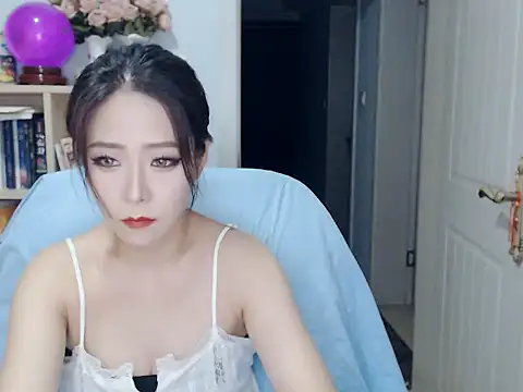 Snapshot of SuSushi728 chatting on 08/02/26, 04:49 SuSushi728 online show from 08/02/26, 04:49