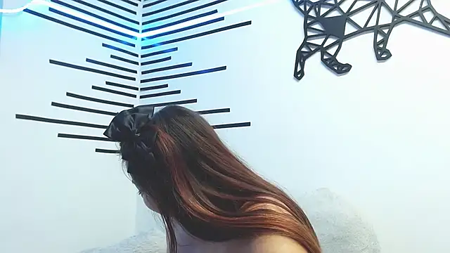 Emawalker  online show from 02/05/25, 11:28