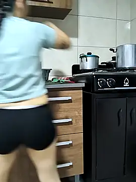 Snapshot of Tefannyy_ chatting on 02/16/26, 12:40 Tefannyy online show from 02/16/26, 12:40