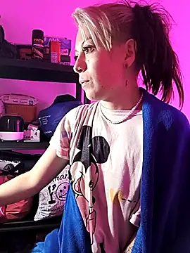 Snapshot of Tefannyy_ chatting on 03/21/26, 11:48 Tefannyy online show from 03/21/26, 11:48