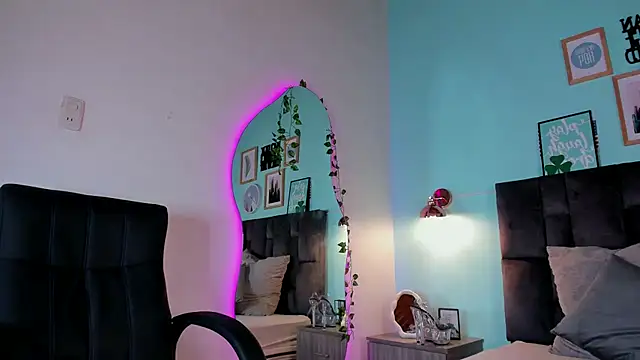 ChanelAdamss  online show from 03/18/25, 11:20