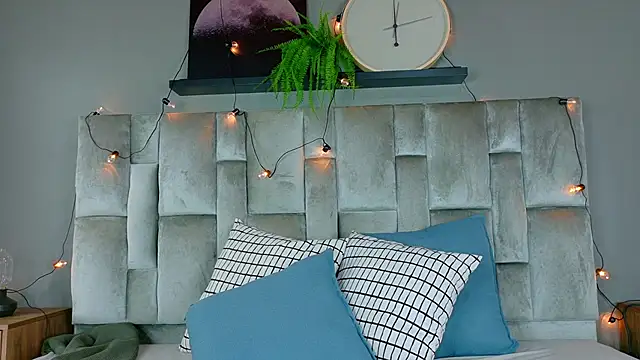 ChanelAdamss  online show from 09/19/25, 03:19