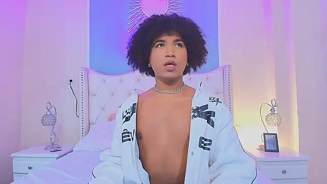 Ambar Collingg online show from 10/21/25, 03:51