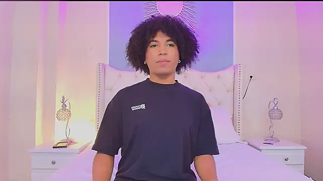 Ambar Collingg online show from 10/28/25, 02:31