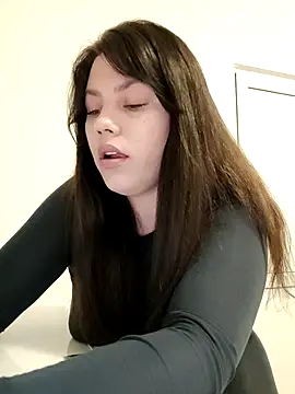 leeya lee online show from 03/19/25, 08:11