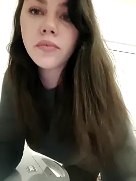 leeya lee online show from 03/22/25, 08:48