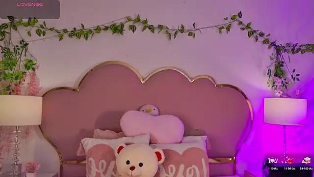 Snapshot of NahiaraReina chatting on 06/10/26, 01:32 NahiaraReina online show from 06/10/26, 01:32