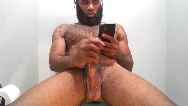 Snapshot of GoodGirlLover13 chatting on 06/11/26, 05:05 GoodGirlLover13 online show from 06/11/26, 05:05