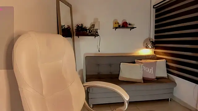 yenny garcia online show from 02/09/26, 06:34