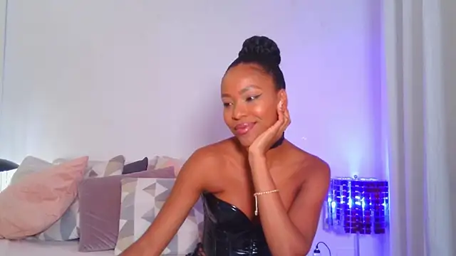 JuliaMartini online show from 03/03/26, 12:11