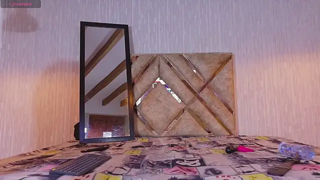 Snapshot of engel_devil chatting on 01/13/26, 12:43 engel devil online show from 01/13/26, 12:43