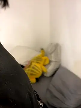 Snapshot of AnnikaMerliahh_ chatting on 10/30/25, 03:30 AnnikaMerliahh online show from 10/30/25, 03:30