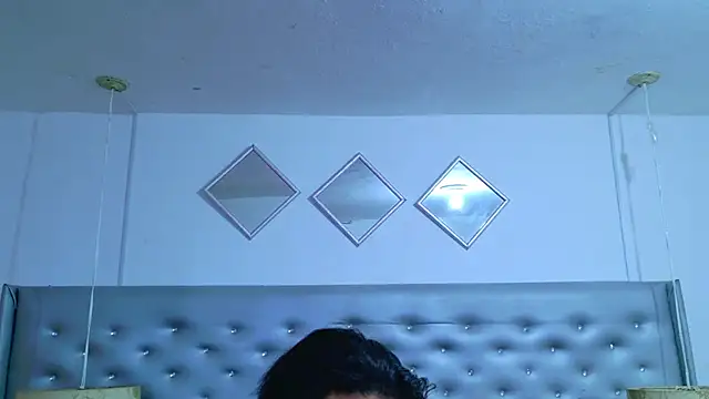 Snapshot of EileenBenzon chatting on 05/21/26, 02:13 EileenBenzon online show from 05/21/26, 02:13