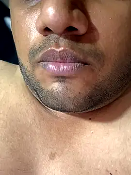 ved240 online show from 10/31/25, 02:40