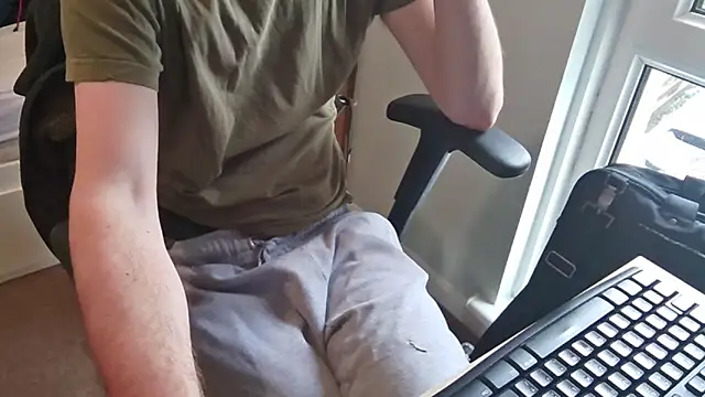 Snapshot of an4y8ot chatting on 03/15/26, 02:34 an4y8ot online show from 03/15/26, 02:34