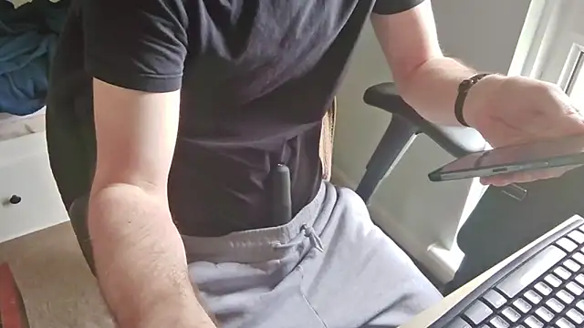 Snapshot of an4y8ot chatting on 03/23/26, 09:35 an4y8ot online show from 03/23/26, 09:35