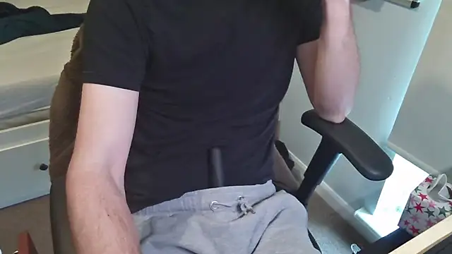 Snapshot of an4y8ot chatting on 03/31/26, 05:02 an4y8ot online show from 03/31/26, 05:02