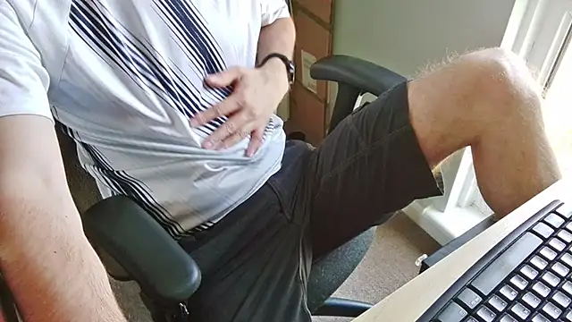 Snapshot of an4y8ot chatting on 07/19/26, 01:37 an4y8ot online show from 07/19/26, 01:37