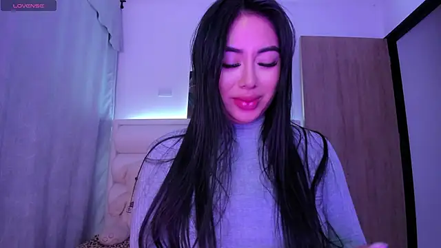 Snapshot of gaby_desire777 chatting on 11/29/25, 05:32 gaby desire777 online show from 11/29/25, 05:32