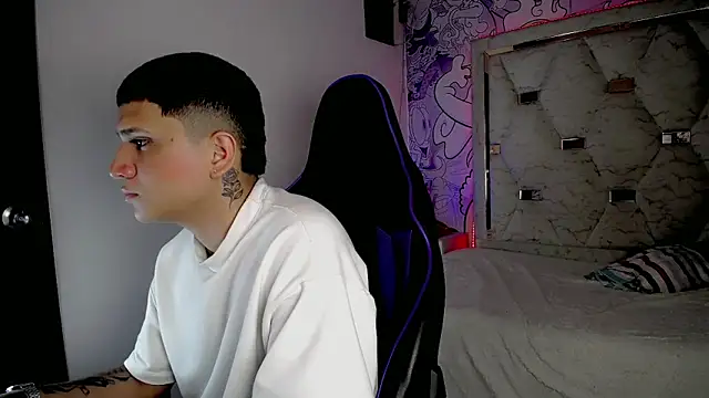 Snapshot of Brayan_lopezz chatting on 04/25/26, 09:34 Brayan lopezz online show from 04/25/26, 09:34