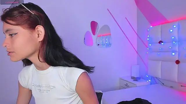 Snapshot of Salome_rouse1 chatting on 01/05/25, 02:08 Salome rouse1 online show from 01/05/25, 02:08