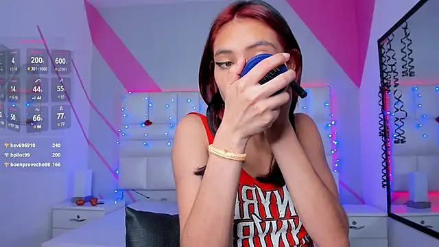 Snapshot of Salome_rouse1 chatting on 01/11/25, 08:21 Salome rouse1 online show from 01/11/25, 08:21