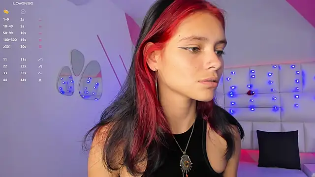 Snapshot of Salome_rouse1 chatting on 01/24/25, 07:49 Salome rouse1 online show from 01/24/25, 07:49