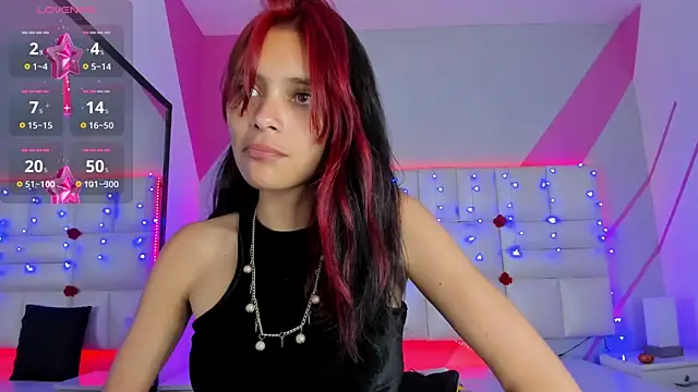 Snapshot of Salome_rouse1 chatting on 02/08/25, 08:42 Salome rouse1 online show from 02/08/25, 08:42